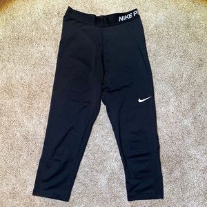 Nike cropped leggings